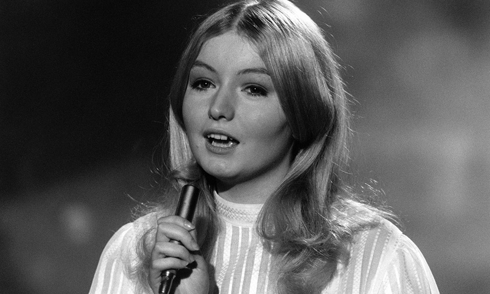 Happy Birthday to Mary Hopkin, 71 today 