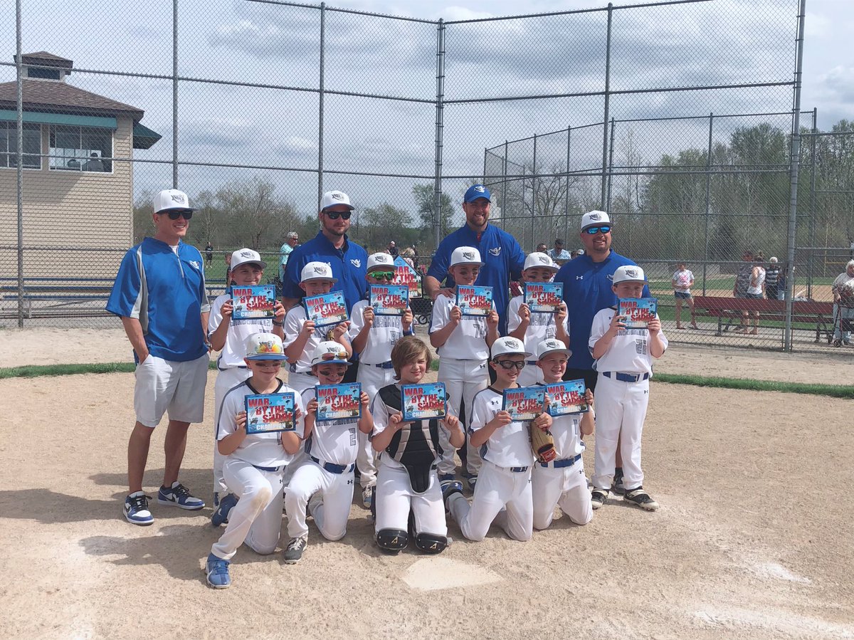 SHK_Hard_Knocks's tweet photo. Congrats to 14u Black , 12u Black , 11u Black and 9u Black on a Great weekend 🥇🥇🥇🥇#workhader#sharkfamily https://t.co/SEmsnAUTaN