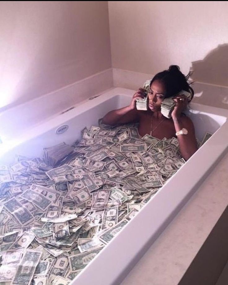 : โตขึ้นอยากเป็นอะไรจ้ะ
กู :