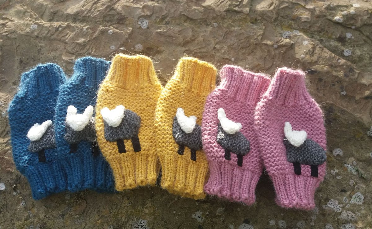 Morning #elevenseshour its still 🥶, but don't worry I have something to warm you up, my hand knitted 3D Sheep wristwarmers, made with beautiful Alpaca wool..These are my favourites because they are so snug &amp; warm 🐏🐑🐏🐑 TheYorkshireGreySheep.co.uk