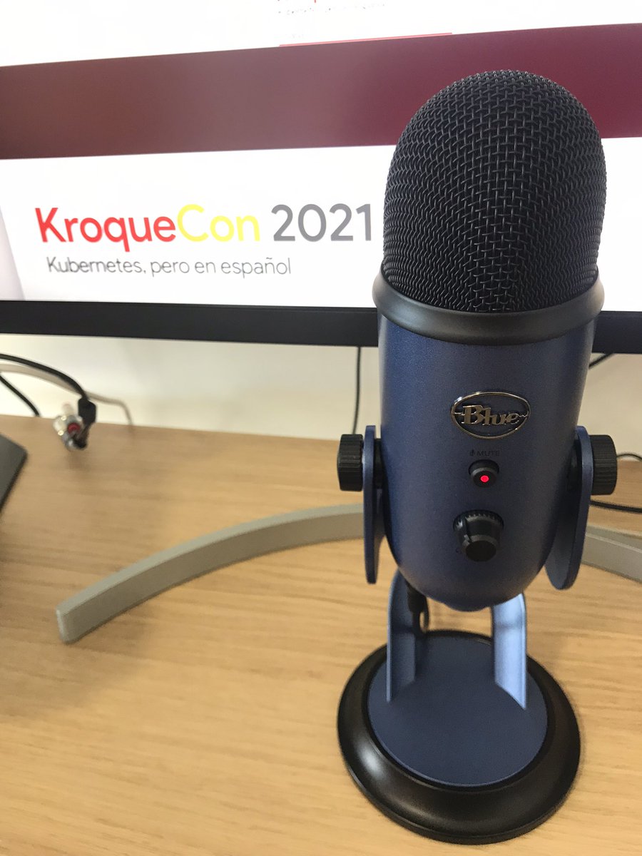 Me acaba del llegar el Blue Yeti que me tocó en el sorteo de la #KroqueCon ¡Gracias a todos los organizadores del evento! <a href="/DockerMadrid/">Docker Madrid</a> <a href="/rberrelleza/">Ramiro Berrelleza</a> <a href="/irespaldiza/">Iñaki Respaldiza</a> y los que falten.