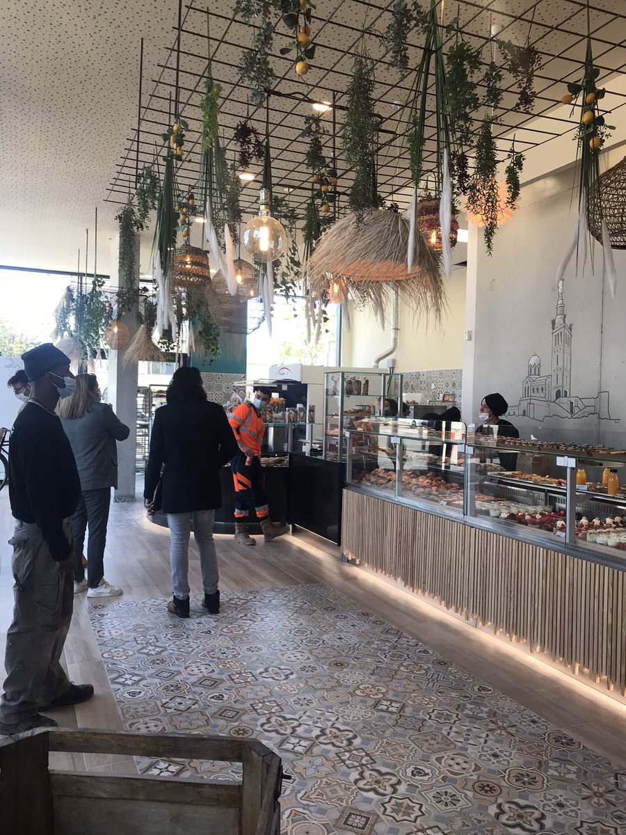 Ouverture ce jour de la Boulangerie sur <a href="/SEiffage/">smartseille Eiffage</a> : Bravo à toute l’équipe pour la déco et les beaux produits faits sur place