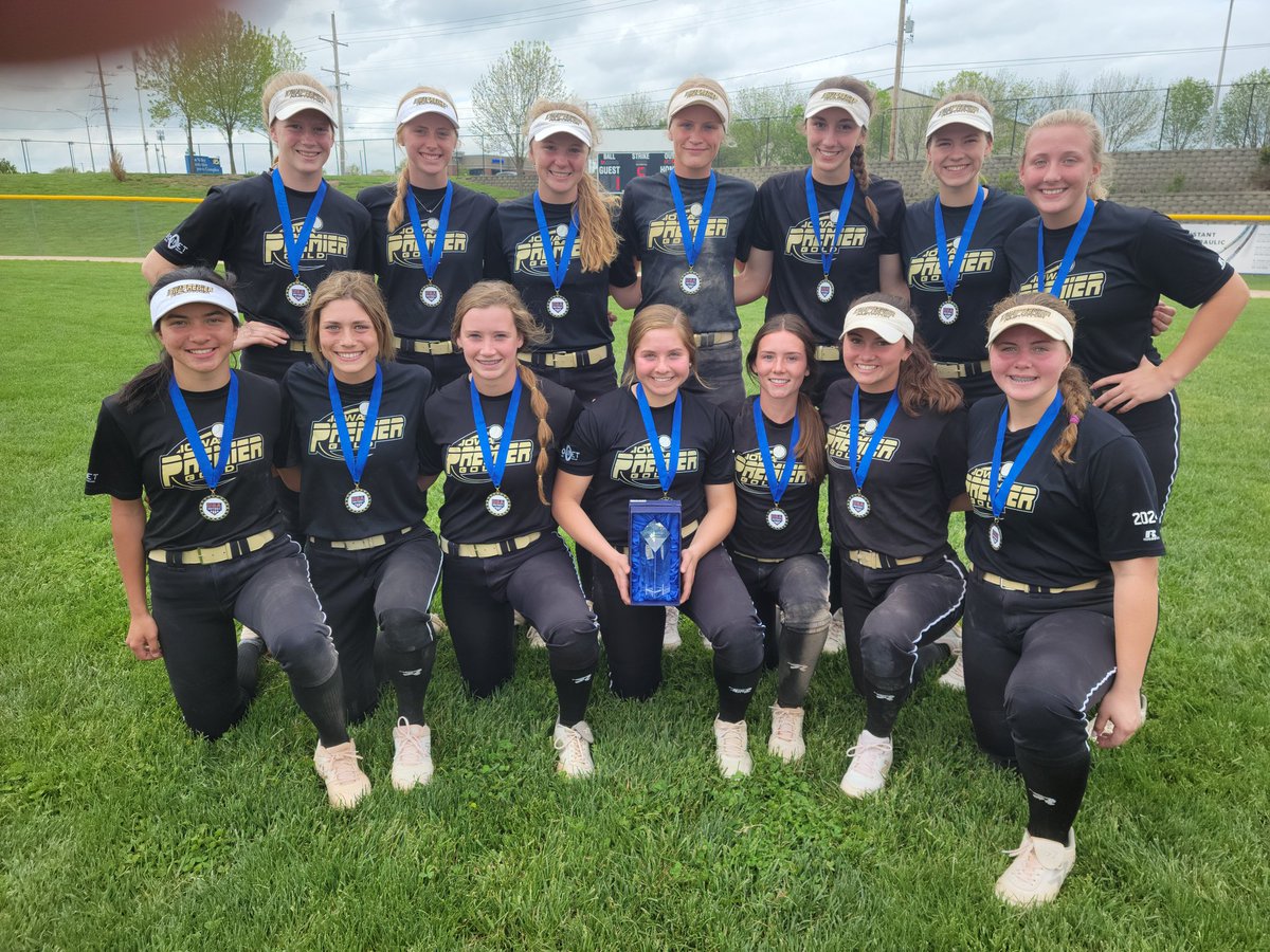IowaPremierFP's tweet photo. 💥BOOM! Iowa Premier 16U National r CHAMPIONS! of @usasoftballkc Elite Invite! Going undefeated! Only blemish tying @Aces_SoftballKC 2-2. Beat @LadySluggersOrg 16U KC in final 10-1! Beat @NEGold15s 9-0 in semi's! @teagan_kavan pitches a PERFECT GAME! @ExtraInningSB @BrenttEads https://t.co/RE5md12GpM