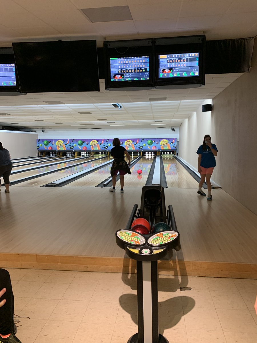 STMASUPT's tweet photo. So much one fun watching our Rolling Knights compete! Lots of smiles ans great sportsmanship! #knightspride https://t.co/2CLxU4GROs