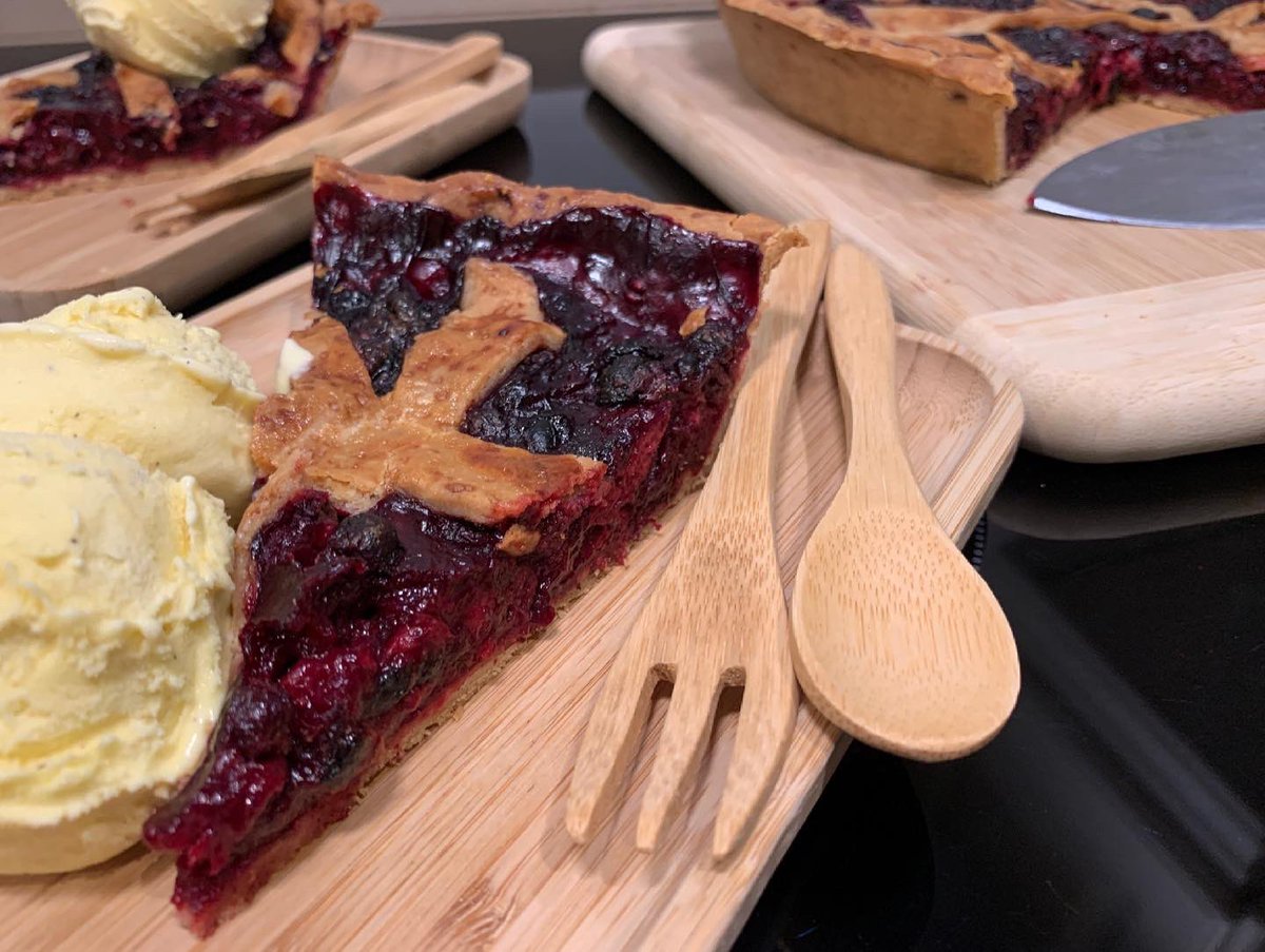 YamayaCYOI's tweet photo. #pie #berries #recipes #holistichealth #beauty #wellness #nutrition #love #success #inspiration #focus #juicing #positive #mother #ancient #papaya #lemon #fruits #enterpruner #yoga #speaker #teacher #author #image #lifestyle #consultant #spritual #reiki #retreat https://t.co/2Ep7mZi795