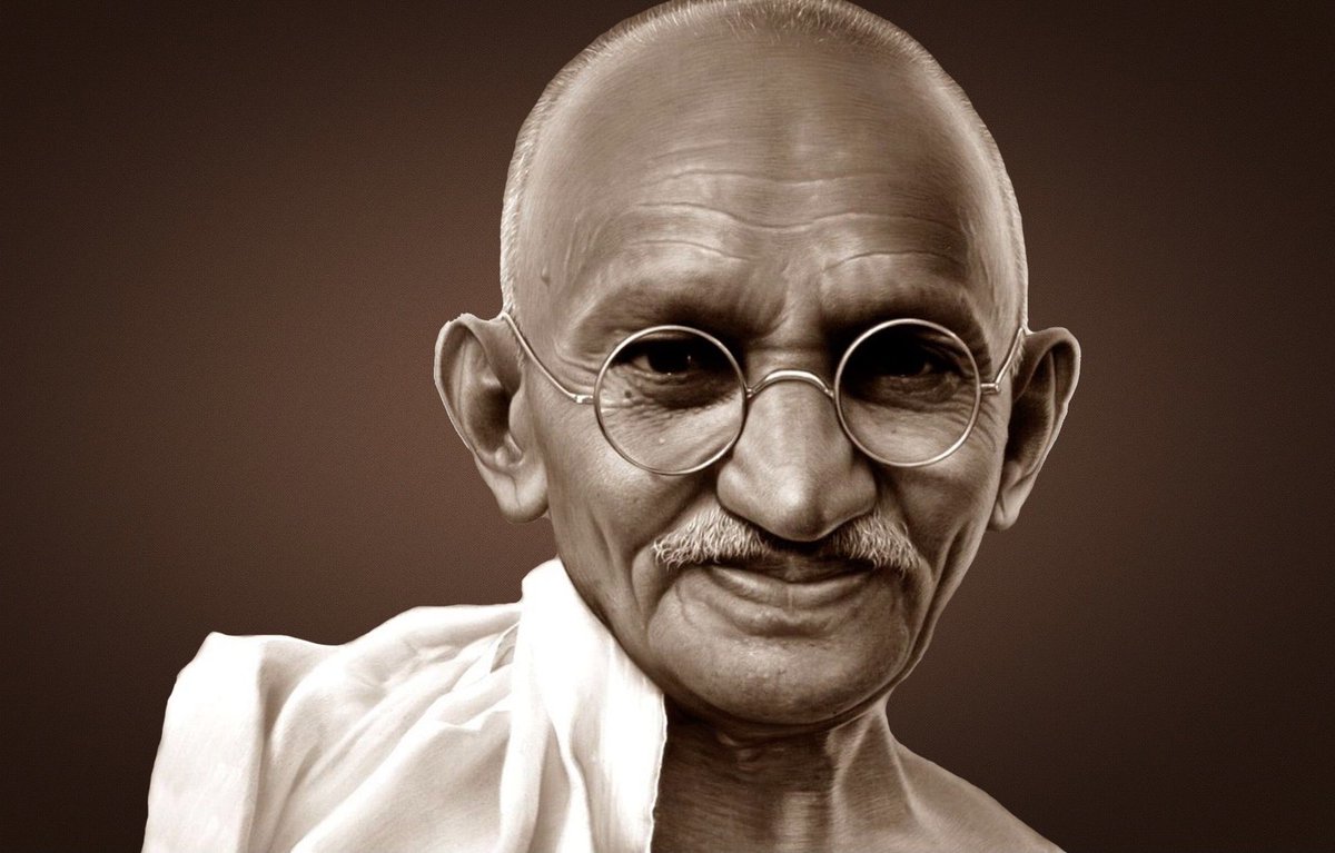 Follow in Gandhi's footsteps by visiting the Indian crematorium where he played a big role in its construction, Gandhi's home between 1908 and 1909, the Troyville house, his restaurant which is known as one of the best and many other places.

 #africaneagledaytours #gandhi