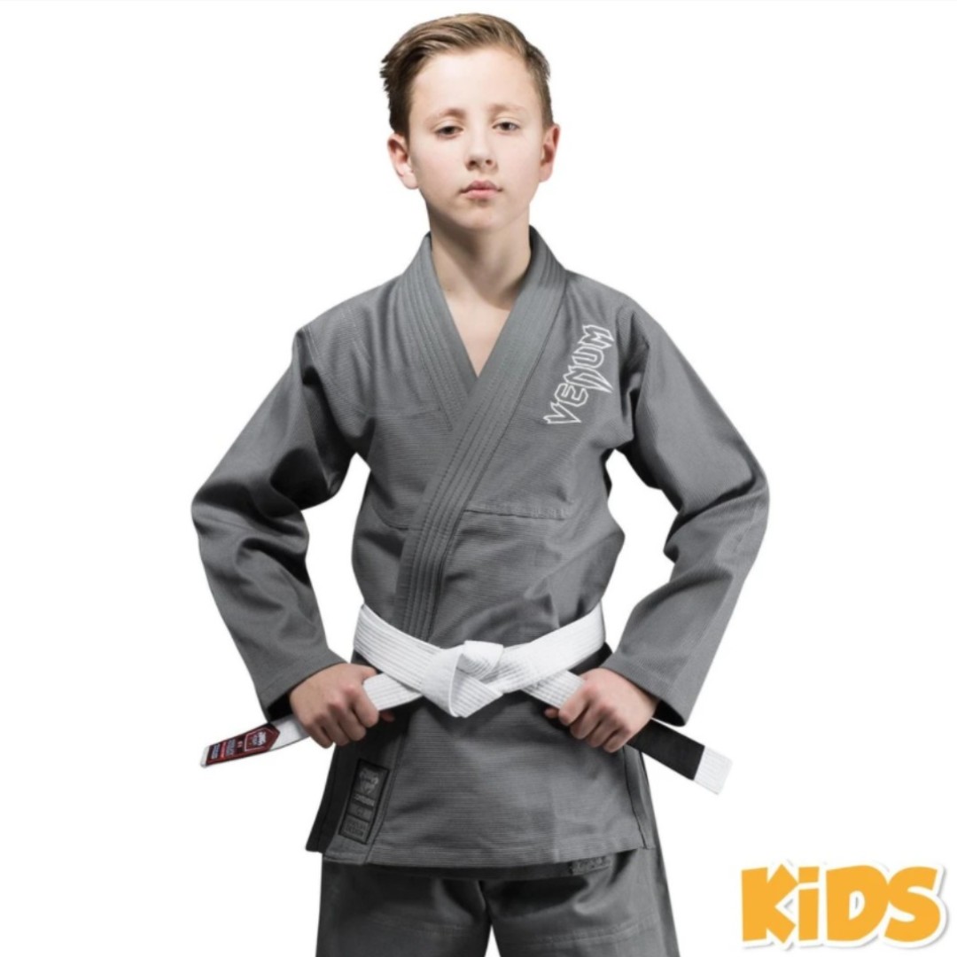 SportsInvolve's tweet image. Introducing the Venum Kids Contender Jiu Jitsu Gi in Grey! 🥋

The Venum Contender Kids kimono provides your child with maximum comfort and strength that will allow them to fully develop.

#SportsInvolve #JiuJitsu #Venum #Kids #Karate #Judo

ow.ly/DwIA50EocmK