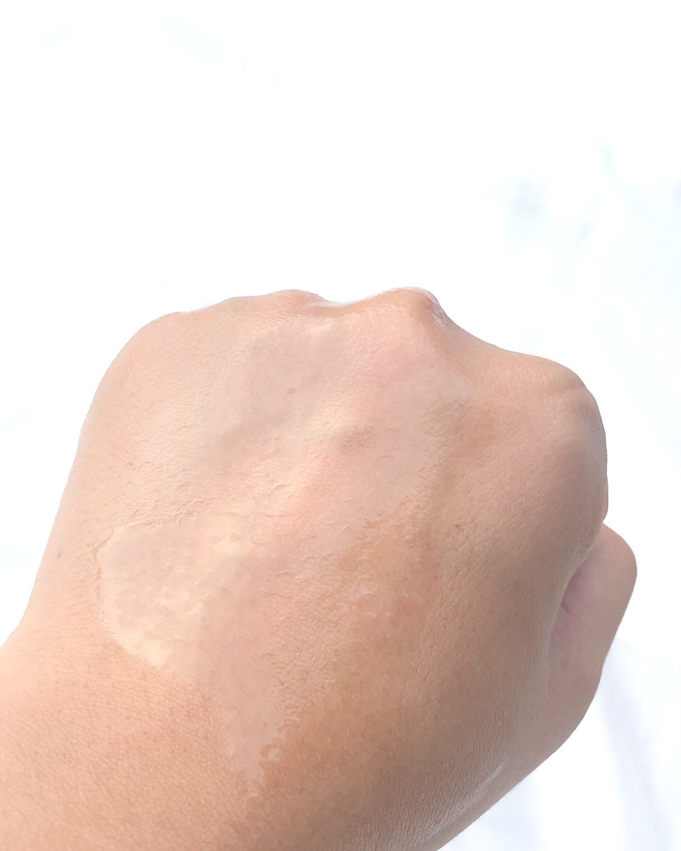 nanaskinjourney's tweet photo. 𝗥𝗮𝗱𝗶𝗮𝗻𝘁 𝗦𝘂𝗽𝗽𝗹𝗲 𝗦𝗲𝗿𝘂𝗺 @ElsheSkin 

YUK BUAT YANG CARI SERUM UNTUK DARKSPOT NACKAL SEKALIGUS MENCERAHKAN,

Simak #sebuahthread ini ya! https://t.co/YdghgCoU5l
