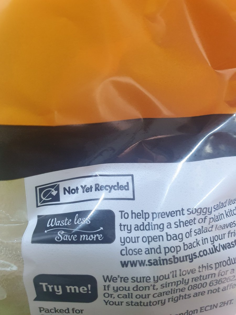 csimmsmedia's tweet photo. @sainsburys I commend the steps you have taken to reduce plastic. But, are you really doing enough? A huge amount of your veg is still in unrecyclable plastic (spinach, lettuce, pak choi, ready chopped veg). It's hard to do a shop without feeling guilty! https://t.co/T0AxCG1wWO