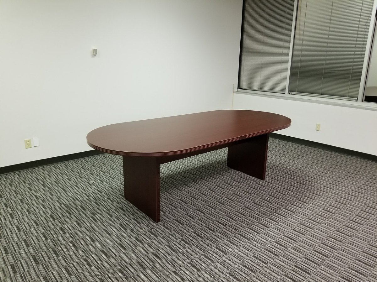 DFSIHOUSTON's tweet image. Racetrack shaped conference tables, visit us today at dfsihouston.com or give us a call at 281-726-2939 #recatracktable #conferencetable #commercialtable #commercialfurniture #officafurniture #houstontx