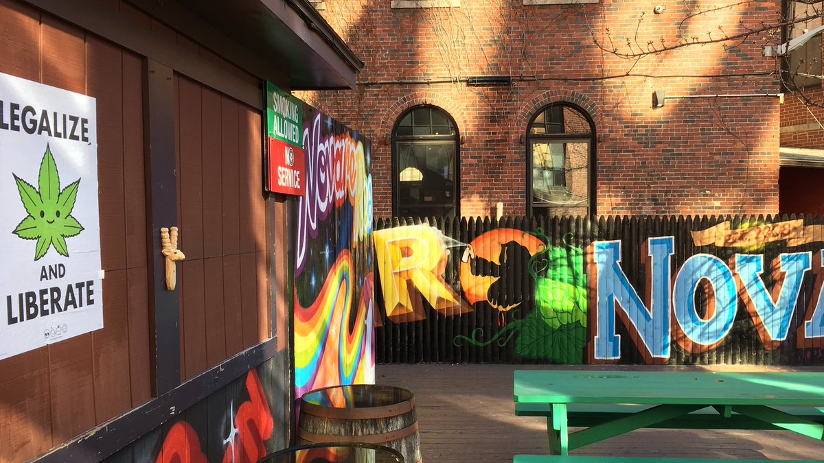 @spillingpaintandson (@spillingpaint) on Twitter photo 