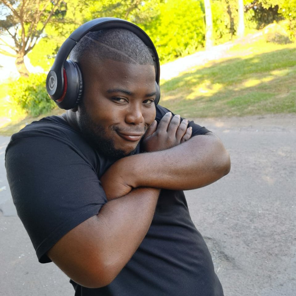 Biig Pops🦈 tweet media