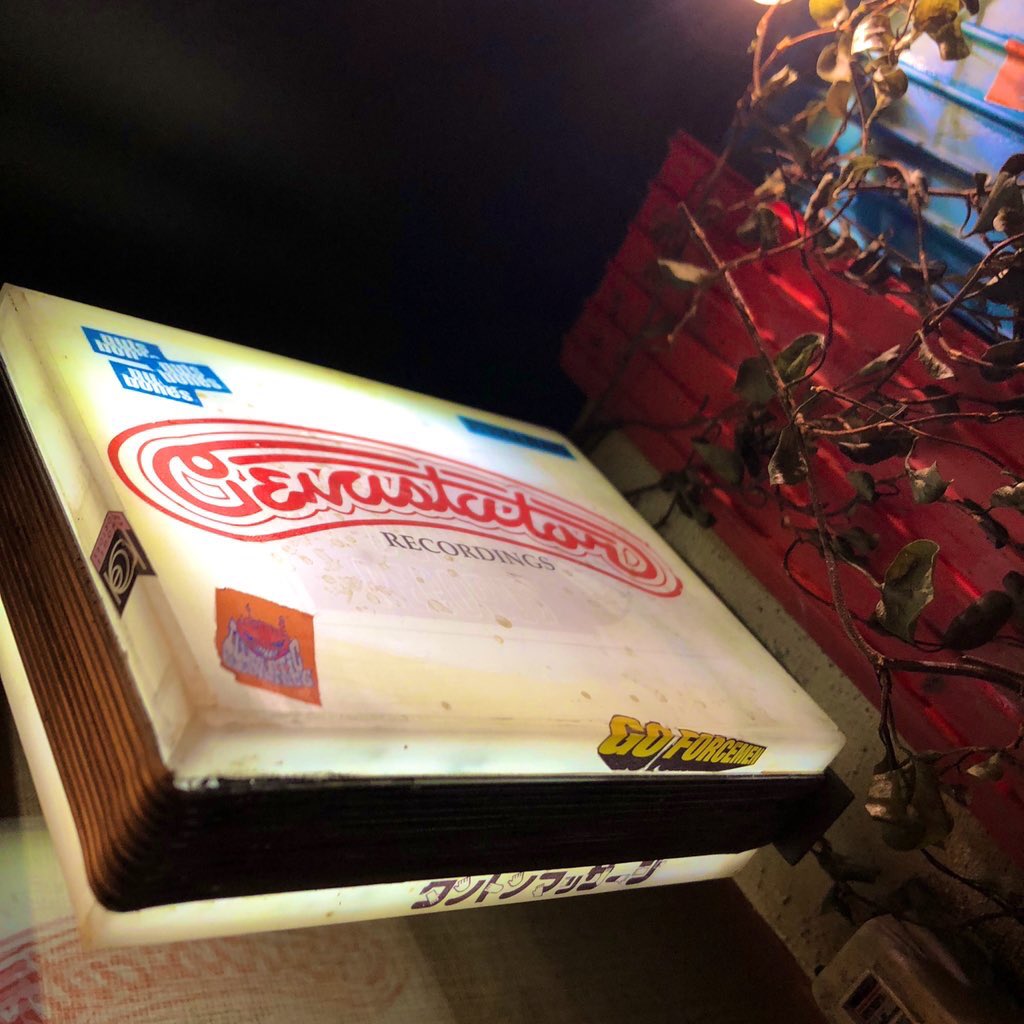 NZLGRPH's tweet photo. street corner signs
diorama build by @NZLGRPH
#ApogeeMotors
#illmaticbuddhamcs
#nutsandbones
#goforcemen
#buddhabrand
#devastatorrecordings
#eldoradorecords
#タントンマッサージ
#streetminiature https://t.co/2YMrypnxcG