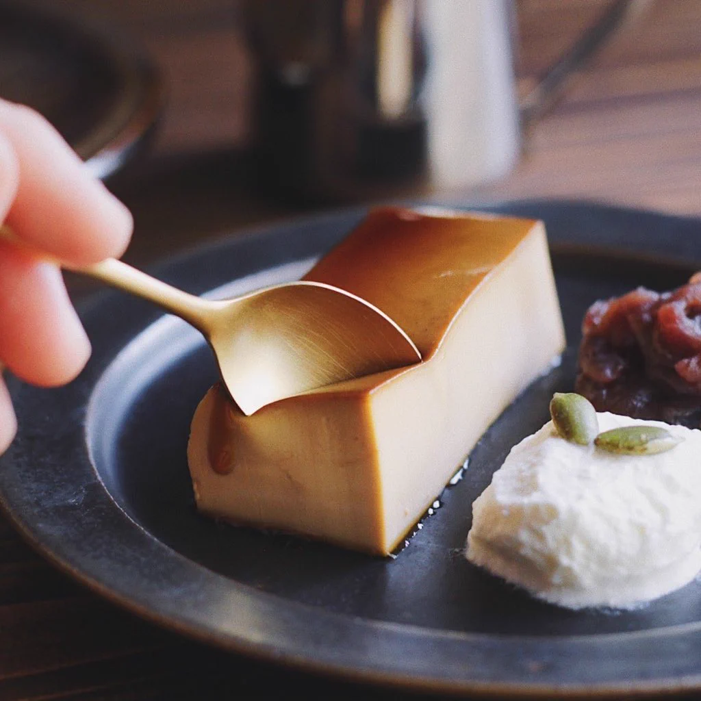 ぷるんとしながらも渋い味わい！ほうじ茶プリンの作り方