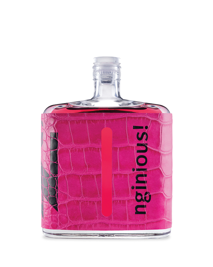 Swipe to pinkify! Hibiscus, blueberry and rhubarb unite in our nginious! Colours: Pink! It goes perfectly with citric notes, sunny spring evenings and ambitious plans. Or as Lilly Pulitzer put it: “Anything is possible with sunshine and a little pink!“ (We say: A lot works, too!)