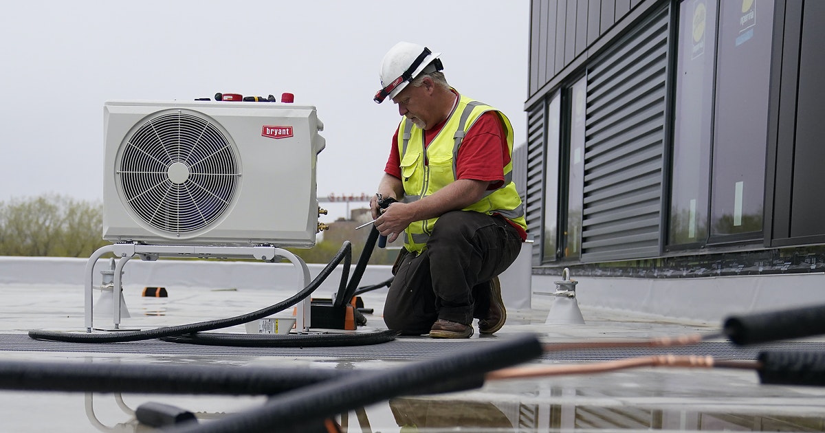 “Electric heat pumps are gaining new traction in cold-weather states such as Minnesota - heating when it's as cold as minus 22F...they’re seen as the front-runner in decarbonizing northern buildings.” 

https://t.co/xtboWvouGD #hvac #energyefficiency #heatpumps #cleantech https://t.co/zPkJiWgQut