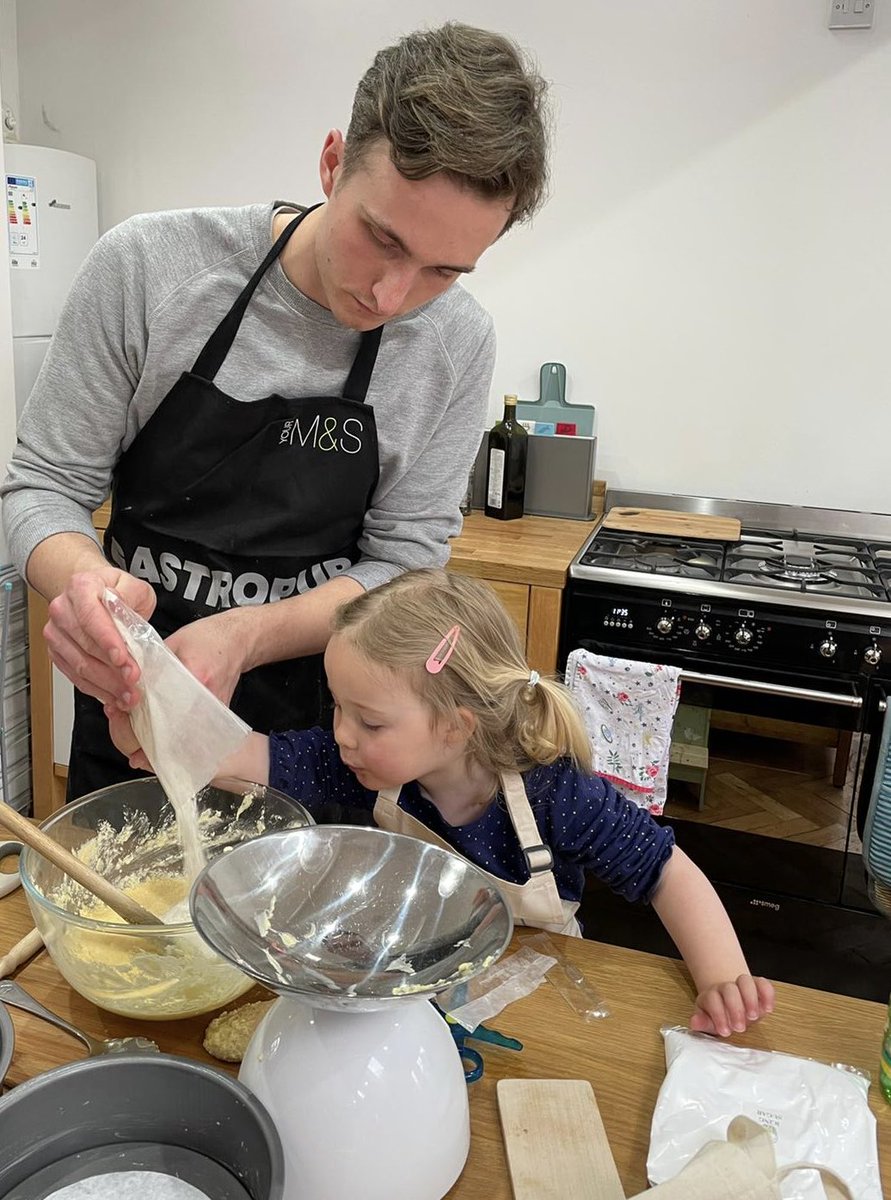 When I’m not on a screen, you’ll find me in the kitchen making cakes with my daughter. 
Mr Gilbert 👨‍🍳👩‍🍳 ⁦@anfieldroadeyfs⁩ ⁦@AnfieldStanleyH⁩ #ScreenFreeWeek
