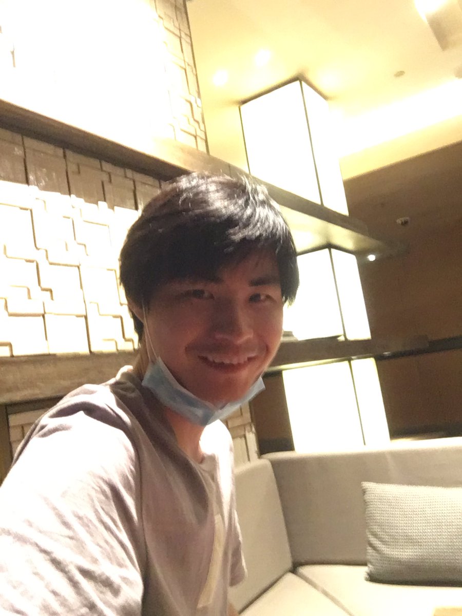 生活就是要努力赚钱 然后把钱花了