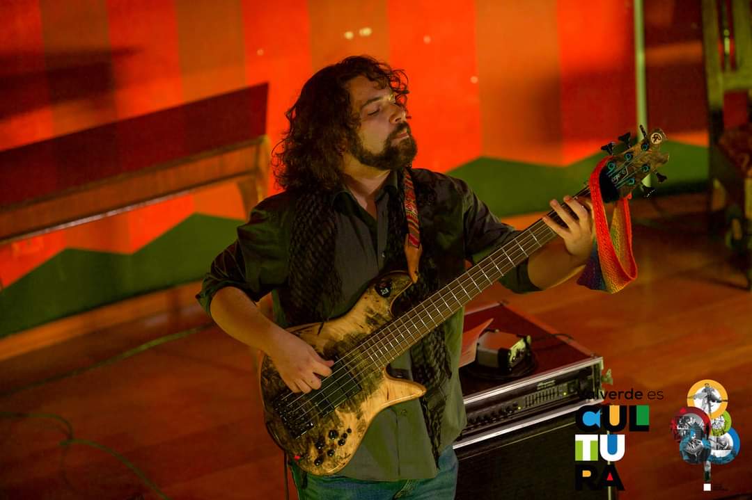 icotaprod's tweet photo. Fotos de la tercera cita de #valverdeescultura 👏
Ernesto Montenegro &amp; Luis Sánchez Quartet🎺🎹🥁🎸
Gracias @AytoValverde  @Rosana_ElHierro 
Colabora @PrensaElHierro @Fabrica_Isleta #elcasinodevalverde #canariascreacanarias
#elhierro #elhierrocultura https://t.co/aazWQvC5JJ