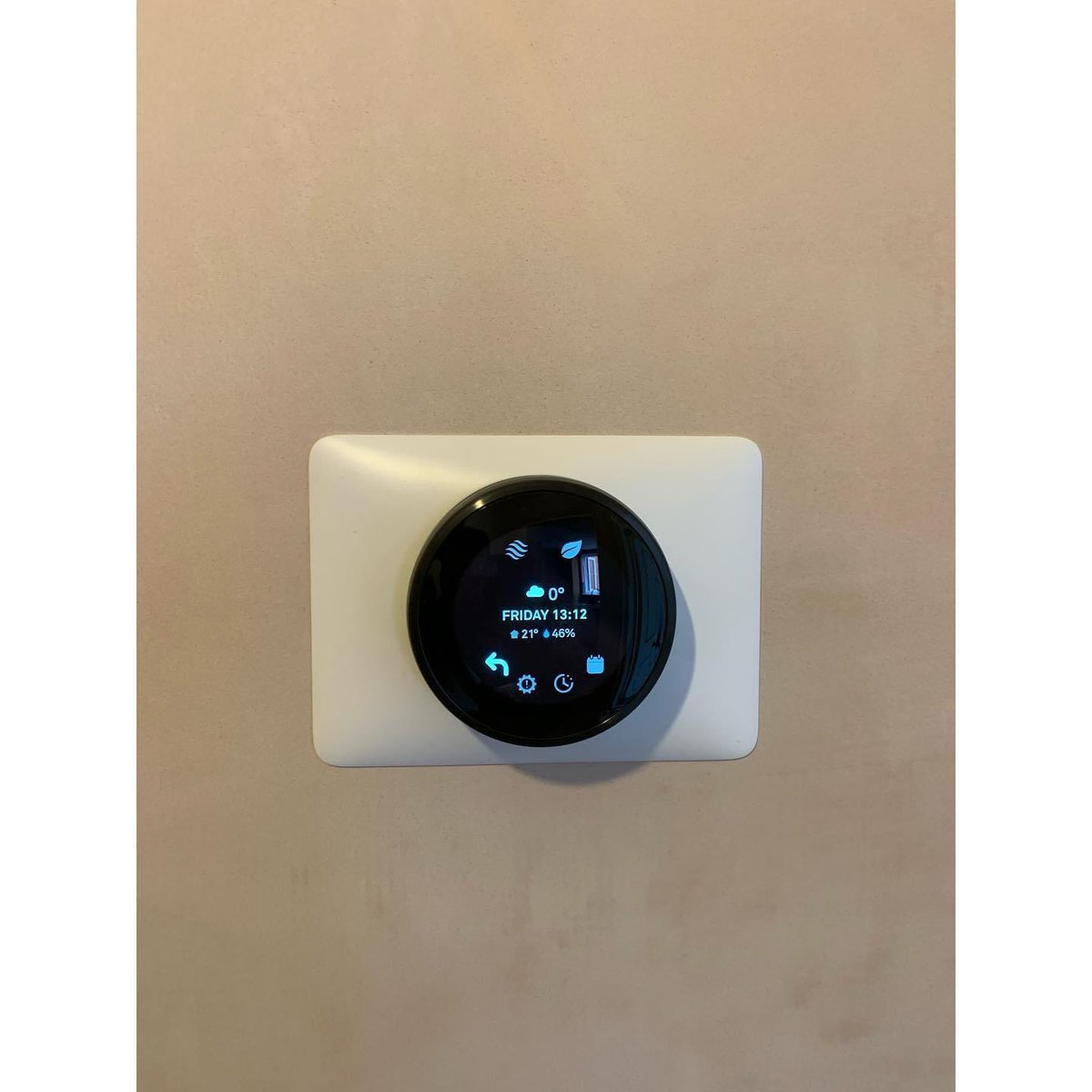 Another happy customer! Combi for Combi with this new Vaillant ecoFIT and Nest Thermostat installed by IMA Heating Solutions Ltd. 

#vaillant #heating #gas #plumbing #copper #boiler #gasengineer #nestthermostat #smartcontrols #plumber #imaheatingsolutions