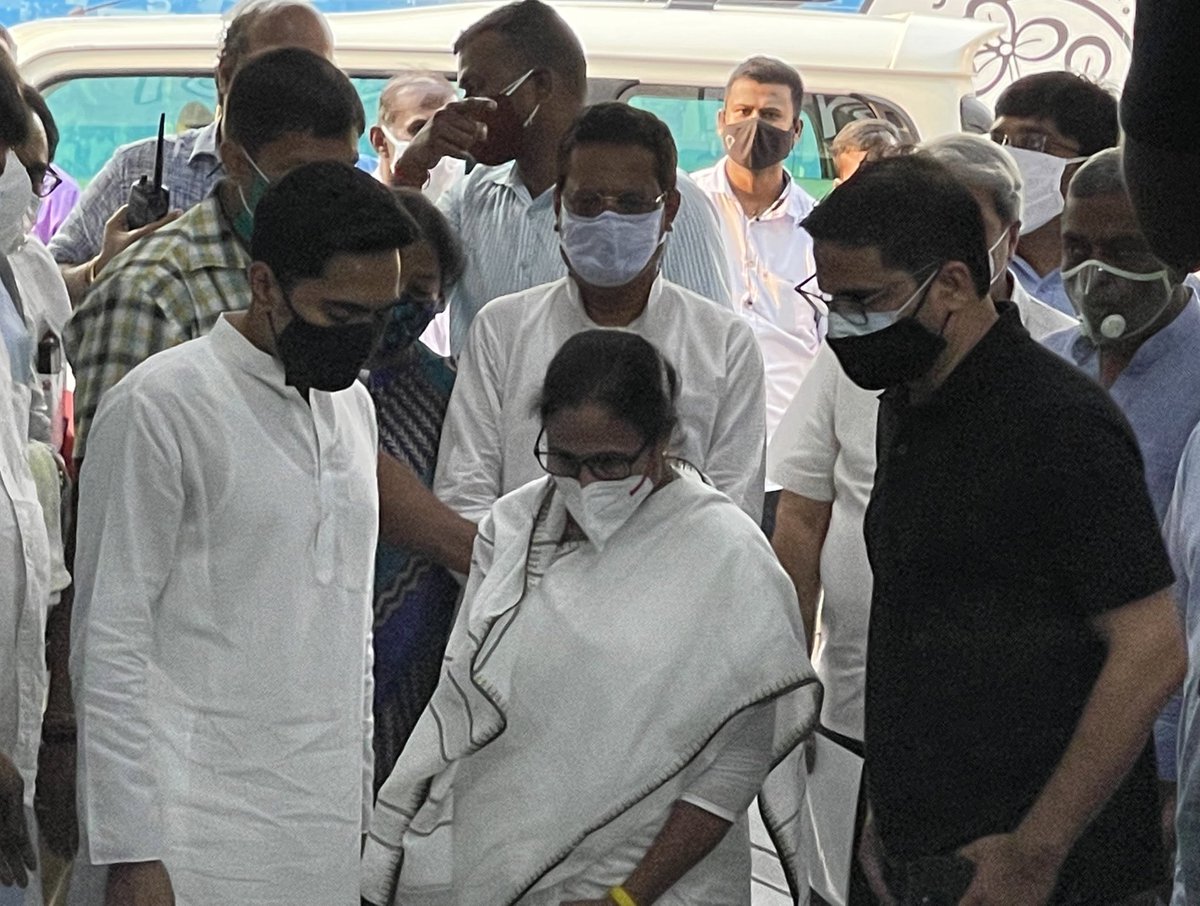 PKDigitalVahini's tweet image. Team behind Bengal’s Poli-tricks . 
#PicOfTheDay #BengalElection2021