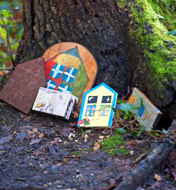 cityofguelph's tweet image. We know it looks magical, but drilling fairy doors into trees in parks and natural areas leaves them vulnerable to disease and pests, adding strain where it's not needed. Protect the forest by leaving it the way you found it: no fairy doors, bird feeders or painted rocks please.