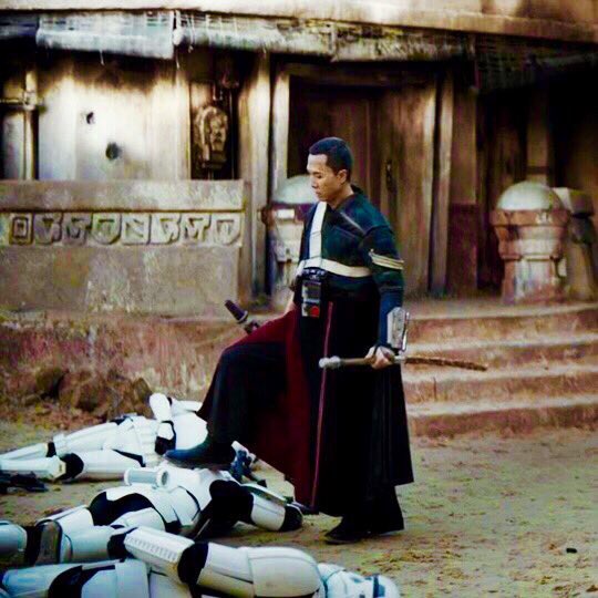 niwaSFfanda's tweet image. チアルート様に腰掛けられるトルーパーになりたい人生だった
あとベイズはスタイル抜群なのが分かるシーン
 #ローグワン同時上映