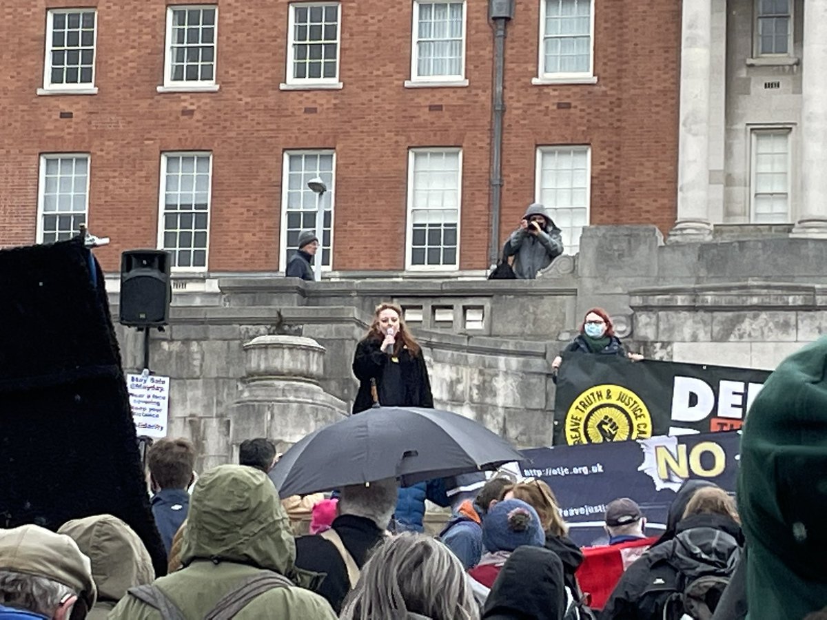 ✊CHESTERFIELD MAY DAY RALLY✊

Wet and cold but it was great to hear and see <a href="/cpeace313/">Chris Peace</a> &amp;  <a href="/RehanaAzam/">Rehana Azam</a>.

2 inspirational women in our movement and we’re lucky to have them. 

<a href="/ChesterfieldTuc/">Chesterfield TUC</a> <a href="/orgreavejustice/">Orgreave Justice</a>