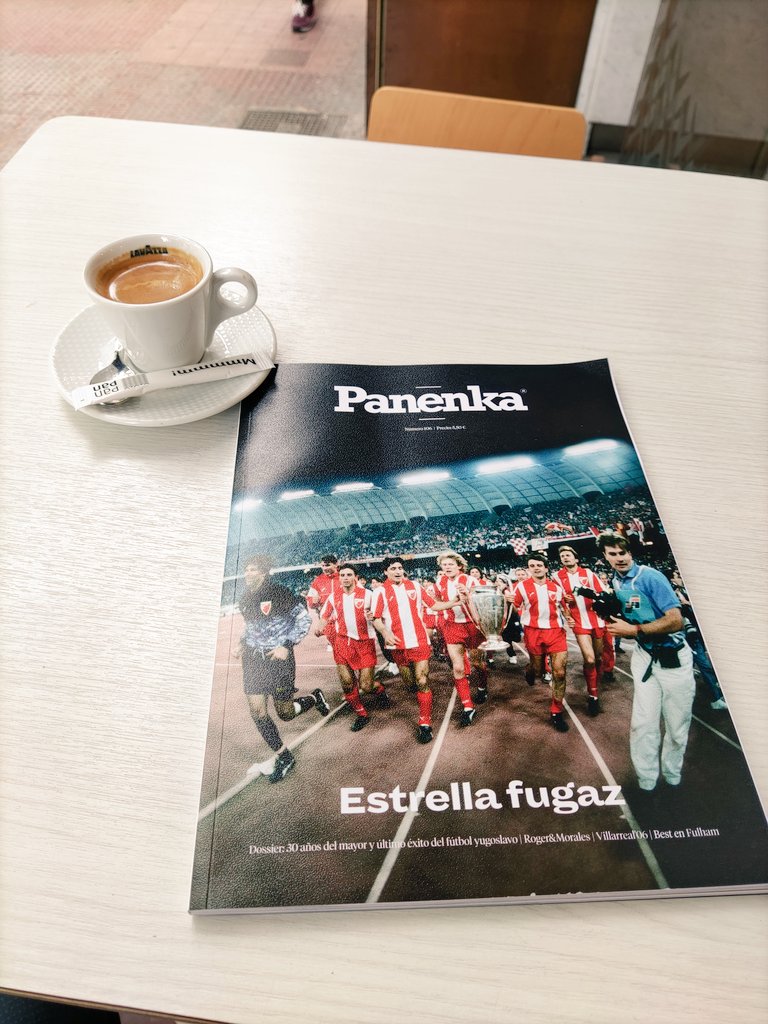 Empiezo nueva @RevistaPanenka . No puede ser más nostálgica esta portada. Ante la puta estafa de la #Superligaeuropea , ni un paso atrás. Sin meritocracia no existe el fútbol.