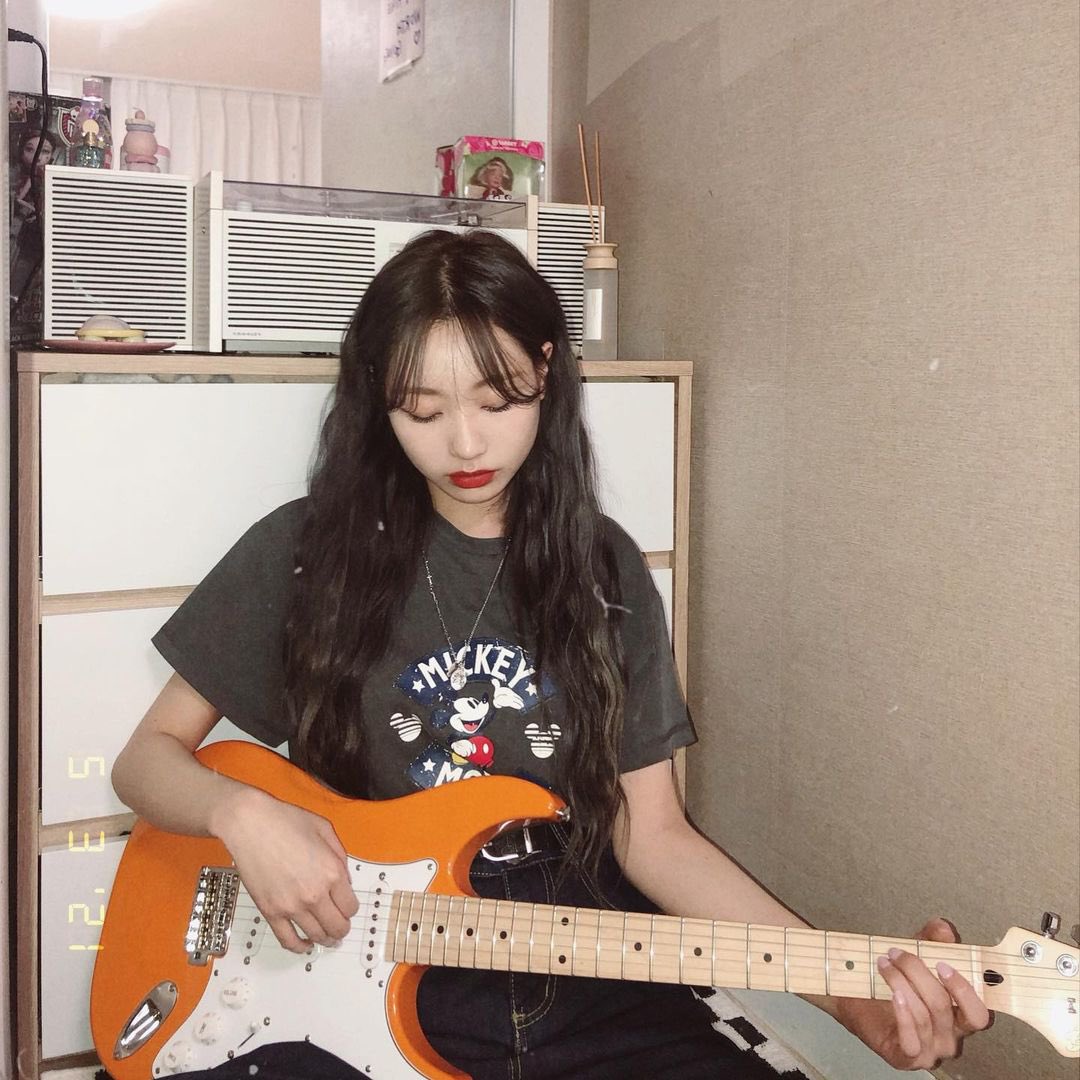 mldc_sj's tweet photo. 210503 #iloveryu._ 🎸
https://t.co/aKGFtpemTe https://t.co/uA6bh4BK0Y