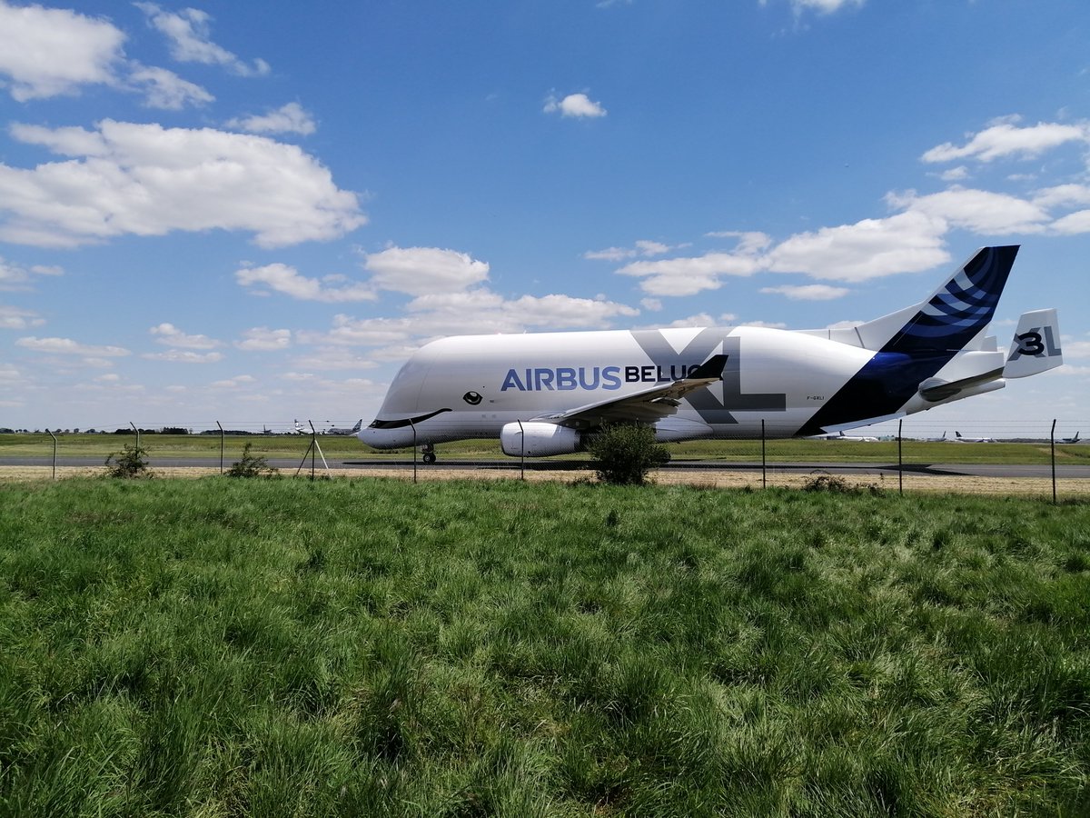 #airbus #BelugaXL de passage en #Berry à <a href="/AeroportCHR/">Aéroport Marcel Dassault Châteauroux</a> #centrevaldeloire