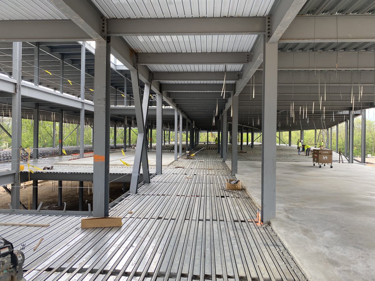 This picture is from the second floor of the academic wing of the new Upper Merion Area School District High School! This is going to be an amazing building and experience for generations of kids! #progress ⁦@UpperMerionSD⁩