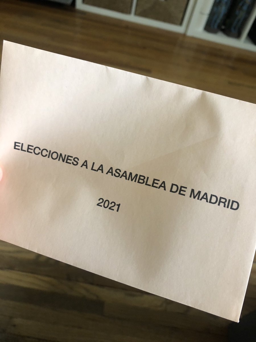¿Cómo se vota por correo desde el extranjero cuando la fecha límite para mandar el voto es el 30 de abril y te llegan las papeletas el 3 de mayo, <a href="/ComunidadMadrid/">Comunidad de Madrid</a> <a href="/asambleamadrid/">Asamblea de Madrid</a> ? Pregunta seria.  #4M Un vergüenza 😡