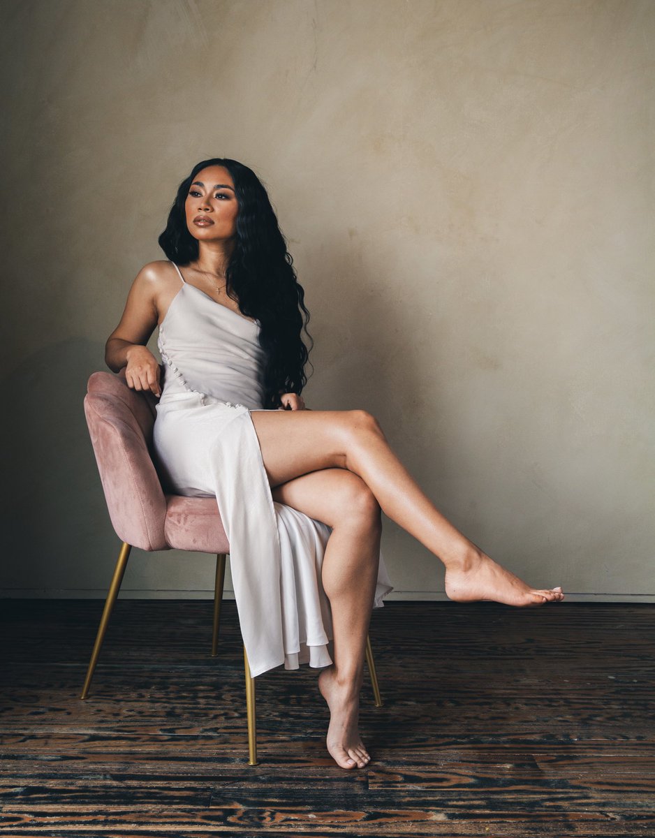 JessicaESanchez's tweet photo. hi guys! i’m back 🤍 i’ve missed u! i know it’s been a while, but i’ve been working on me &amp; alsoooo, some new music! ✨ love y’all &amp; can’t wait for u guys to hear it 🥰 https://t.co/g7M66LHENI
