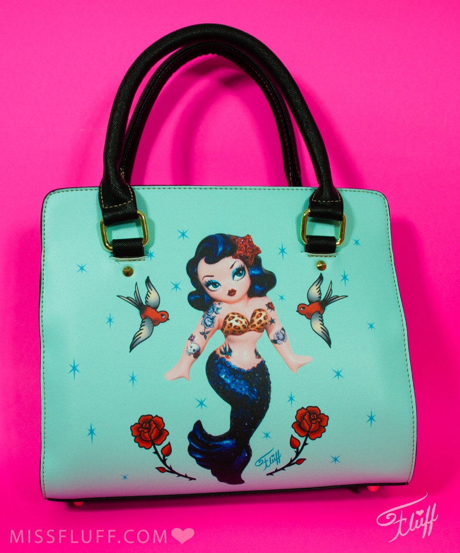 💙 Happy Mermaid Monday! 💙
My Rockabilly Tattoo Mermaid Hand Bag is now available in my Shop 🖤 missfluff.shop/collections/sp…
💋
#mermay #mermaidstyle #mermaidlove #mermay #mermay2021 #mermaidgifts #vintageinspired #vintagestyle #rockabillystyle #mermaids #mermaidart #mermaidtattoo