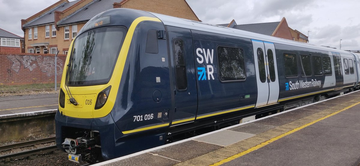 western_2020's tweet image. Saw this beautiful #class701 earlier today on a test run and learned they have whistles like the 377s