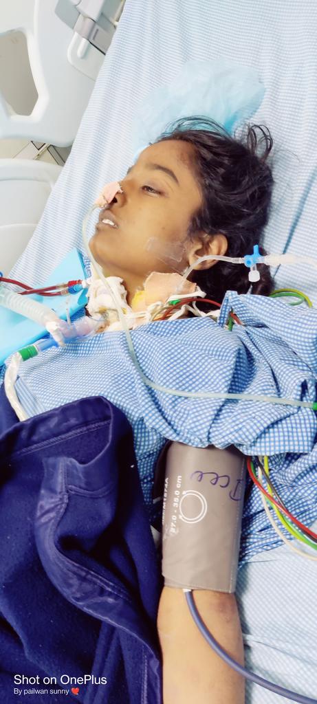 SmaranGoud's tweet photo. @KTRTRS 
Dear KTR sir,
My sister L Madhguna laxmi, age 16 yrs is affected by food poison last month 10/04,admitted at Srikara hospital and later shifted to KIMS Kondapur.
We have spent 13 lakhs still now,but her condition is slow recovery. Please help sir. https://t.co/tv0N5teTzK