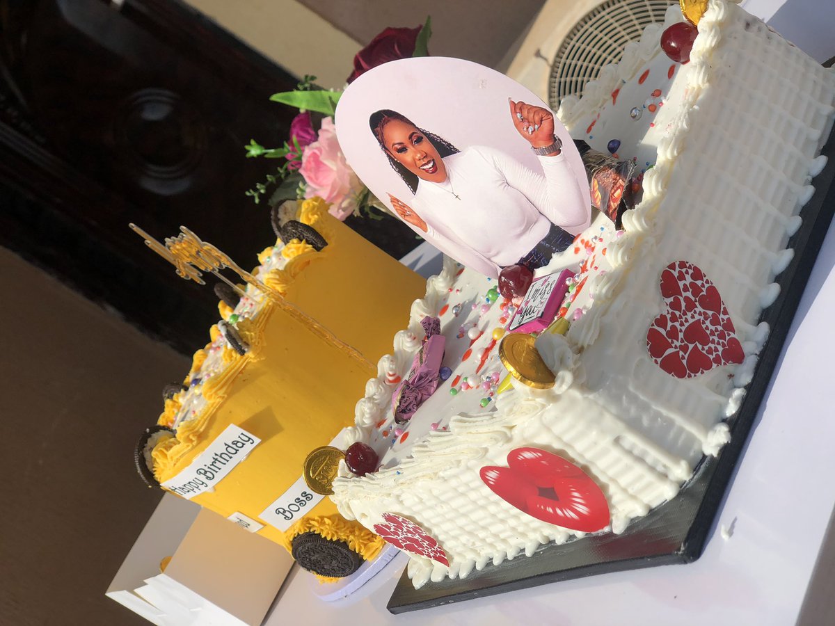 SExquiste's tweet image. Sheba’s exquisite ya favorite place for good and yummy cakes                       📞08133856207