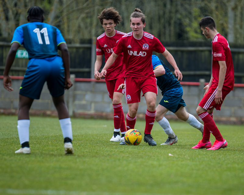 Recap 3...

ELITE ACADEMY... ⚽

Our opponents were Bedfont Sports and a seven goal thriller ensued as The Rams ran out 5-2 winners.

Goals from:
Aiden O'Rourke ⚽️
<a href="/AndreChiriac10/">Andre</a> ⚽️
<a href="/Jack/">jack</a> McKenzie ⚽⚽️️⚽️

Photos: @wwchasdogdotcom