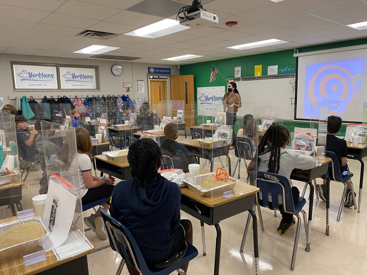 President Biden and the first lady visited a Yorktown Elementary School fifth grade classroom to see engaging, in-person and hands-on learning in progress. #EngageYCSD @POTUS @FLOTUS @yes_falcons