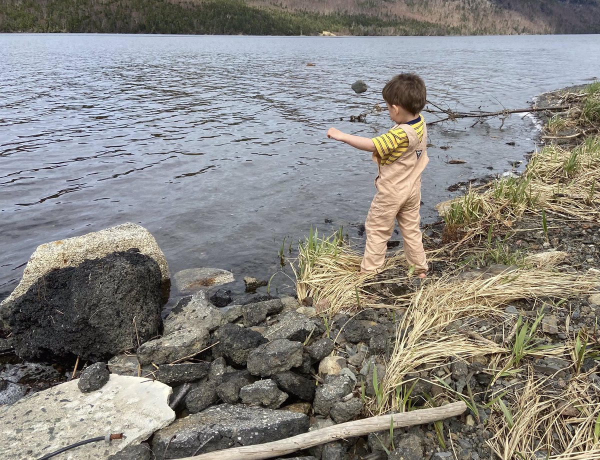 danjeddore's tweet photo. #BareFeet, #ToughAsNails #TwoYearOldGrandson, #SevernJeddore #OllieBear, #BlueJaysProspect, #RockInMotion ... This 2 year old, very quite and inquisitive boy who loves his pop dearly, has feet of leather ... Dr @JohnJeddore https://t.co/uC3RQV2VYF