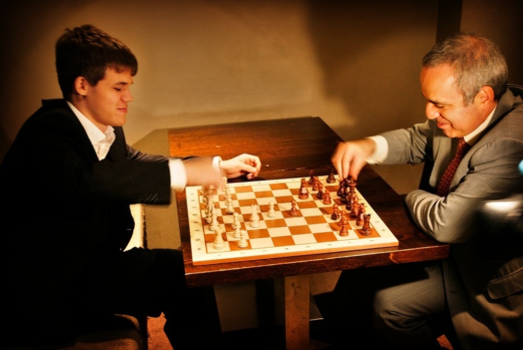 Olimpiu Di Luppi on X: This September 2009 photograph from the VG Archive  is a reminder of how entertaining it would be to have a Magnus Carlsen  versus Garry Kasparov charity match