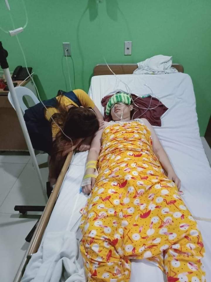 Dxraemxxxn's tweet photo. ❗CALLING FOR DONATIONS❗

Hi! Humihingi po kami ng tulong sa inyo. We need prayers and donations for her fast recovery. 🙏

Her name is Ivy and she is my childhood friend, at ngayon mayroon siyang sakit na Lupus at iba pang komplikasyon sa kanyang baga, kidney at sa utak. https://t.co/vnY4RXvCjT