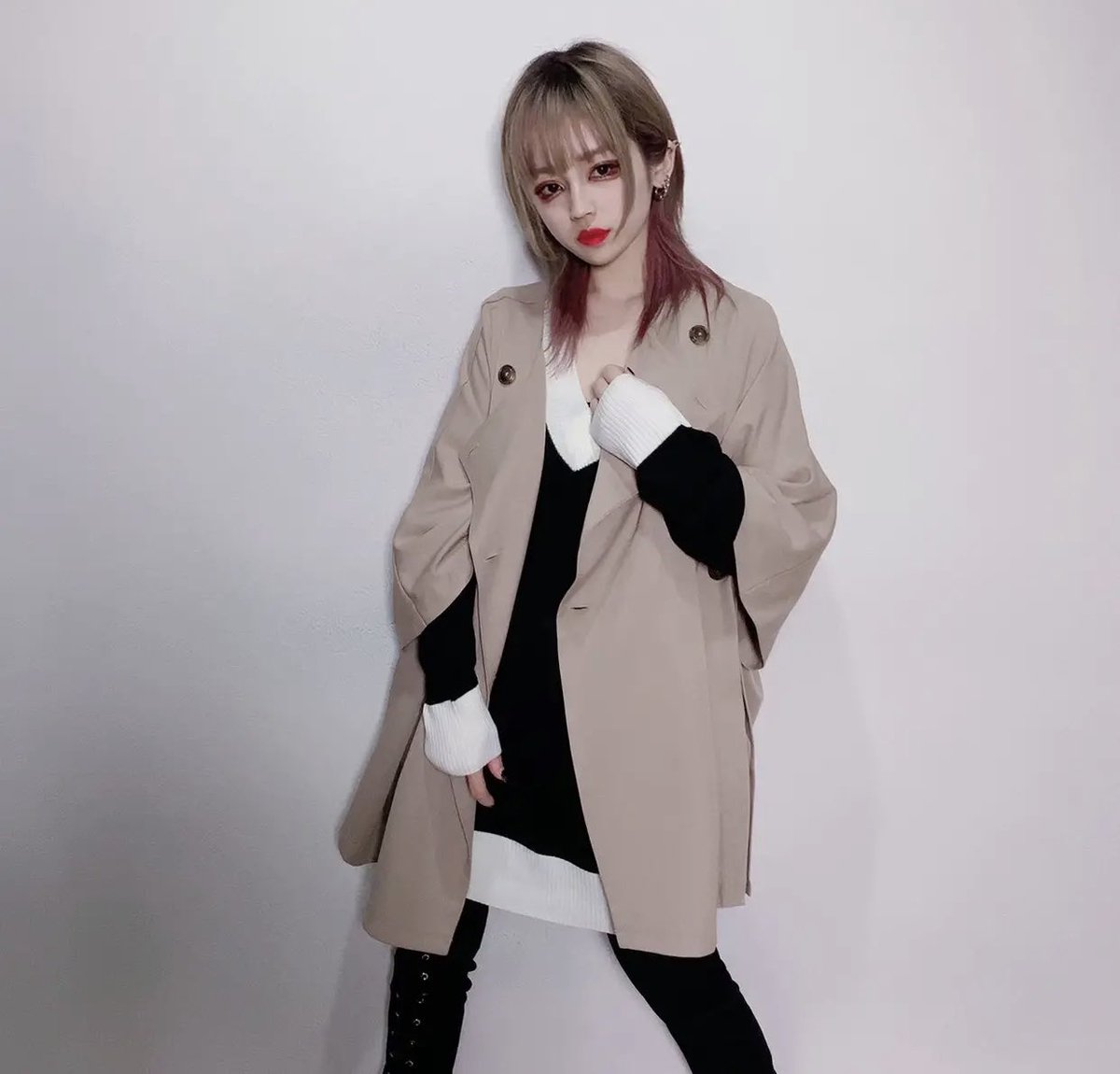 🎁本日〆切プレゼント企画🎁

【春夏用ポンチョ風トレンチコート】

🎁4名様にプレゼント🎁

ユニセックスアイテムです🐰

◼応募方法
フォロー(<a href="/NieR_tokyo/">NIER CLOTHING</a>) &amp; RT
◼締切〆  本日24時

※鍵垢の方も対象内です。
こちらの商品は〆切後販売予定となります。
是非ご参加ください🙇‍♂️🙇‍♀️