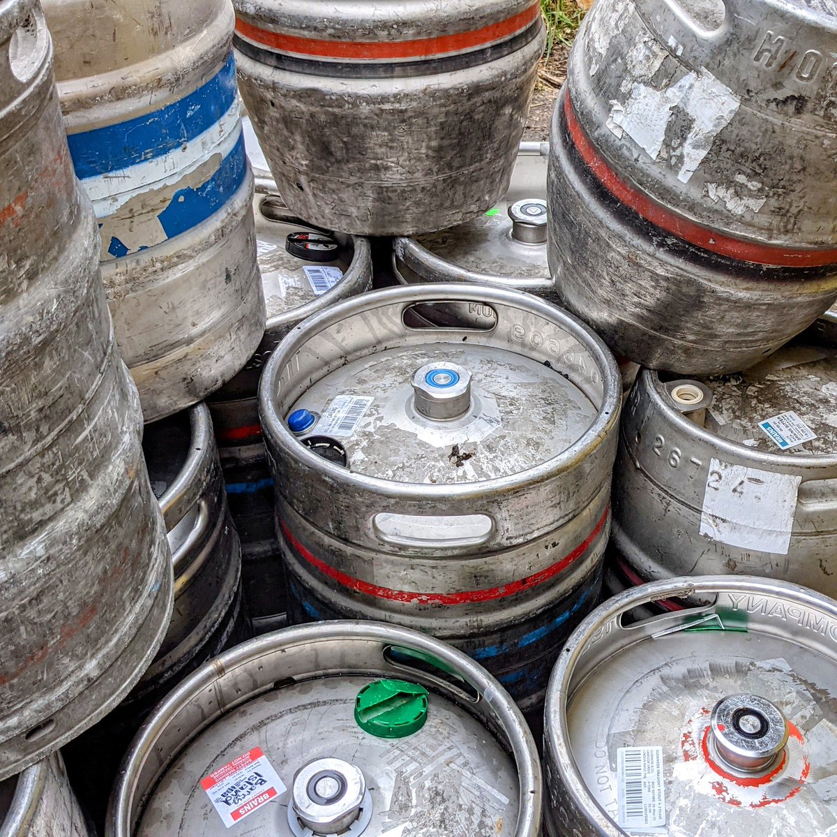 Had a fantastic first week back and it's been great seeing everyone, based on the amount of empties picked up this morning we're guessing you missed us too 🍻🍻 

#localpub #WeAreOpen #goodtobeback #tongwynlais