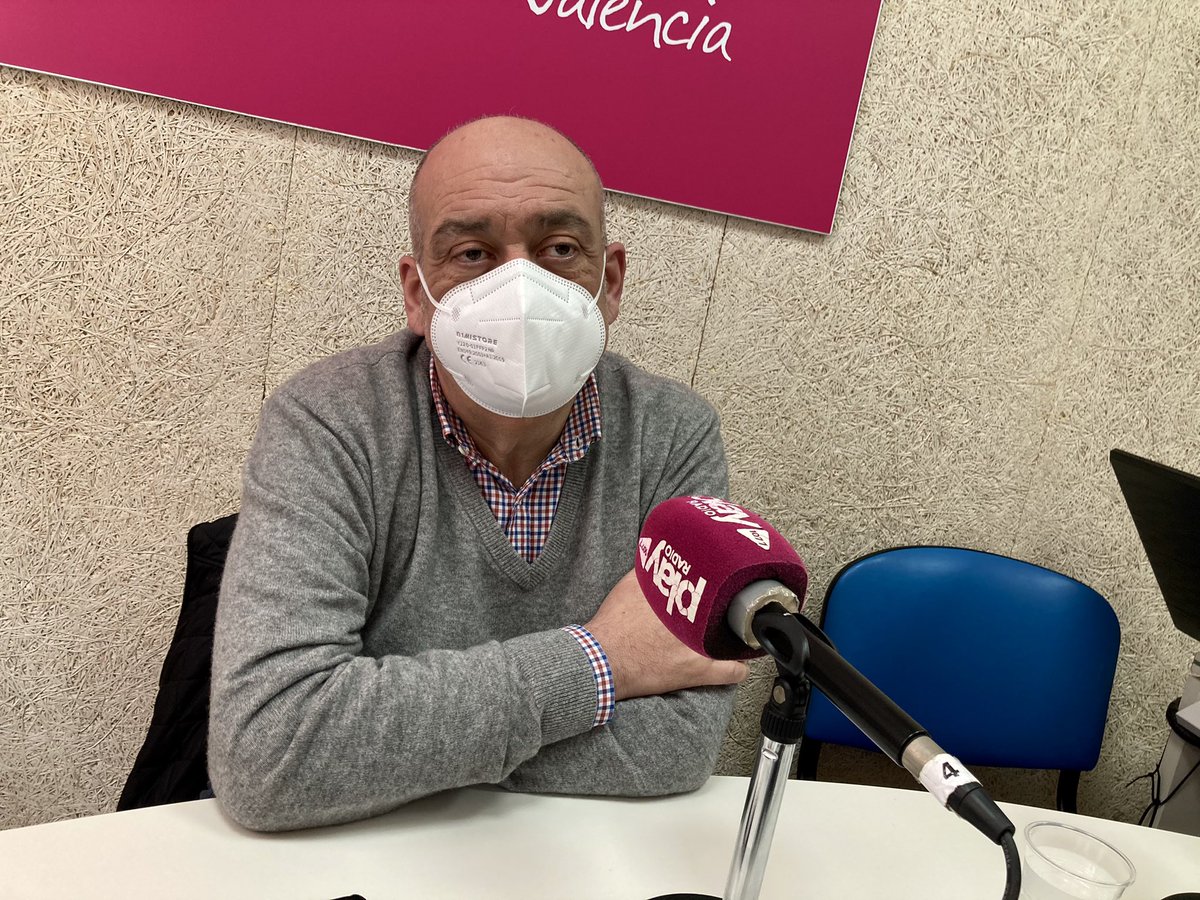 playradiovlc's tweet photo. 🔴 ESTRENO| UN CAFÉ CON ADÁN 

✅ Primer café con Chema Tamarit, Javier Almela y Juan Enrique Martínez Albuixech

▶️ Entrevista con el Senador del @PPSenado @JVMariBoso 

▶️ @uncafeconadan , lunes y jueves de 17h a 18h, con @antonioadanpla1 

#LaRadioQueSienteValencia https://t.co/h1BA0mFNiS