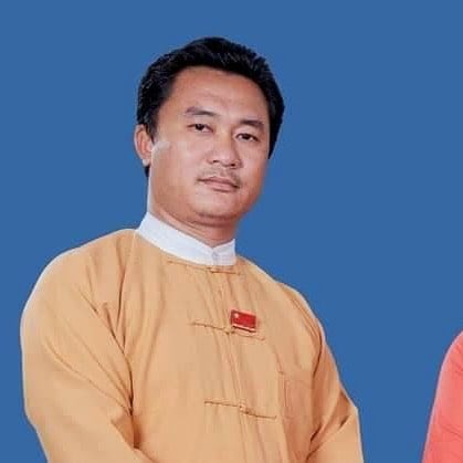 U ThetHlaingWin (NLD’s regional MP), 3 CDM police &amp; a civilian were killed when a bomb exploded in a parcel box while they're opening the parcel box in Kambila village, Pyay tsp at 5pm. A CDM police lost his arms.
#May3Coup #WhatsHappeninglnMyanmar
