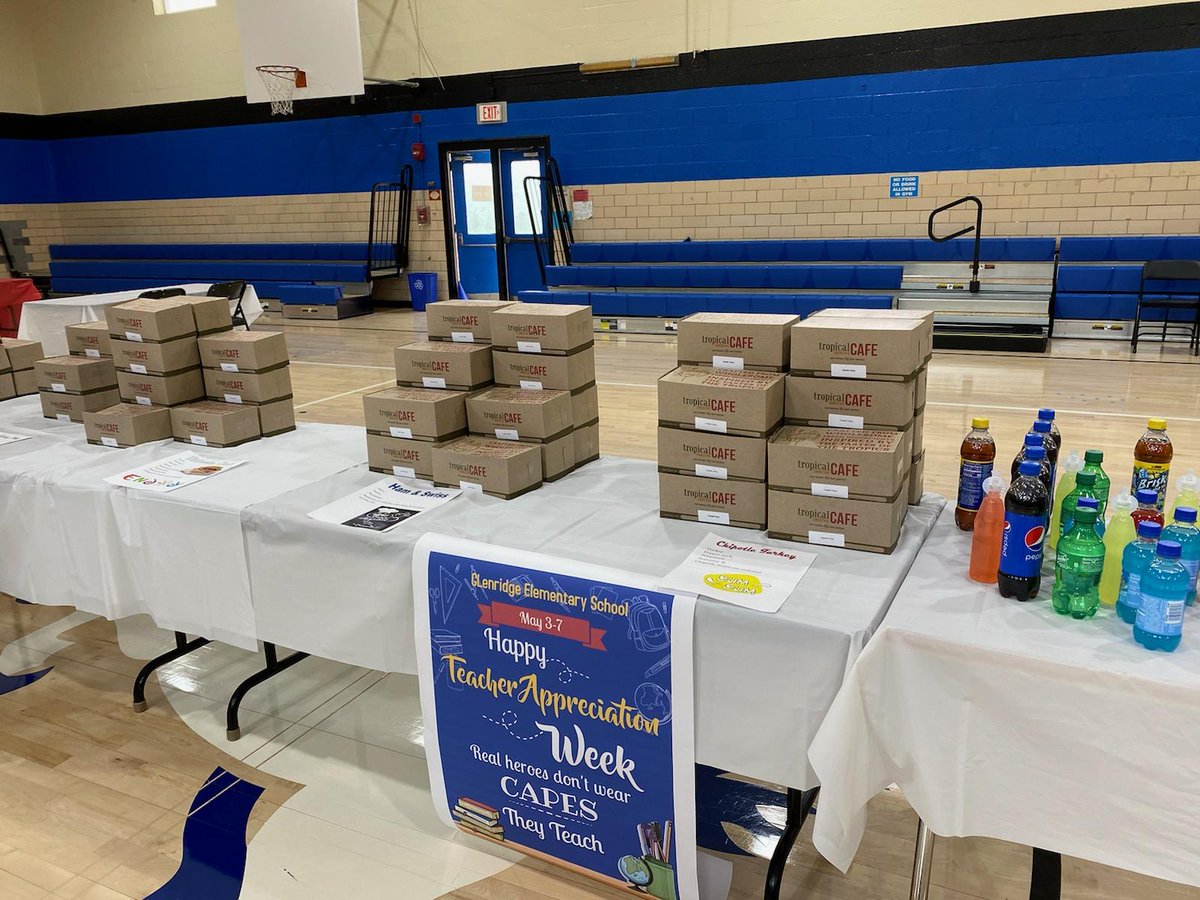 _MustangPride's tweet photo. Let's kick off this Teacher Appreciation week by thanking an educator! This last year has proven Educators put the E in #Essntial #OurPrincipalgaveusLunch!!! #MustangPride #PGCPS https://t.co/sws4TwE7Sj