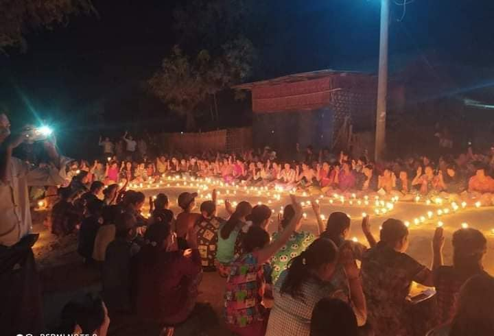 On the night of May 3, a strike was held in #Padan, #Ngape Township, to protest the overthrow of the military dictatorship.
#May3Coup
#WhatsHappeningInMyanmar