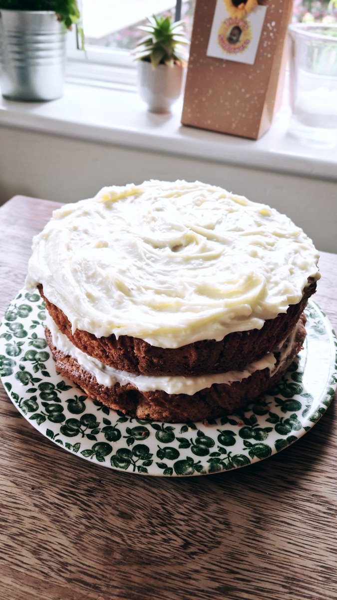 ReleaseGibbons's tweet image. Your 30s should just be a rerun of your 20s but better: spent yesterday on a bar crawl in Brighton but then woke up, hiked and made a carrot cake